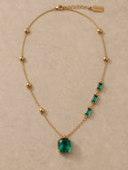 Collier Selkis