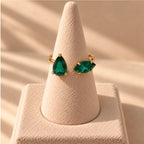 France française parisienne, Mode Jorie, bijoux, bague émeraude, pierre, précieuse laiton, 14 carats doré. Or, vert, fabriquer à Paris, modèle unique, artisanale, artisanale, bijoux Joaillerie  
