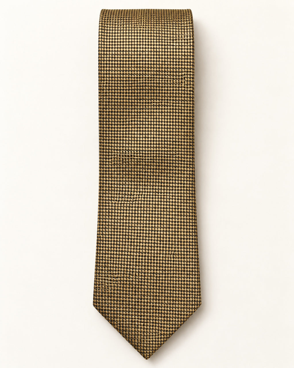 Cravate Drouot à plat : jacquard de soie doré et noir à micro-motif géométrique.