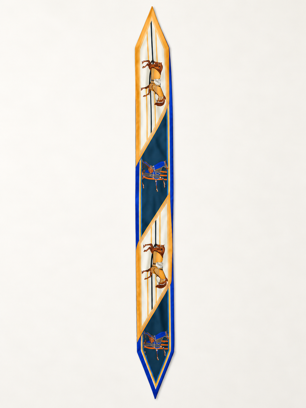 Foulard Rue de l’Abreuvoir, vue entièrement ouverte, format 145 × 15 cm — visuel reconstitué