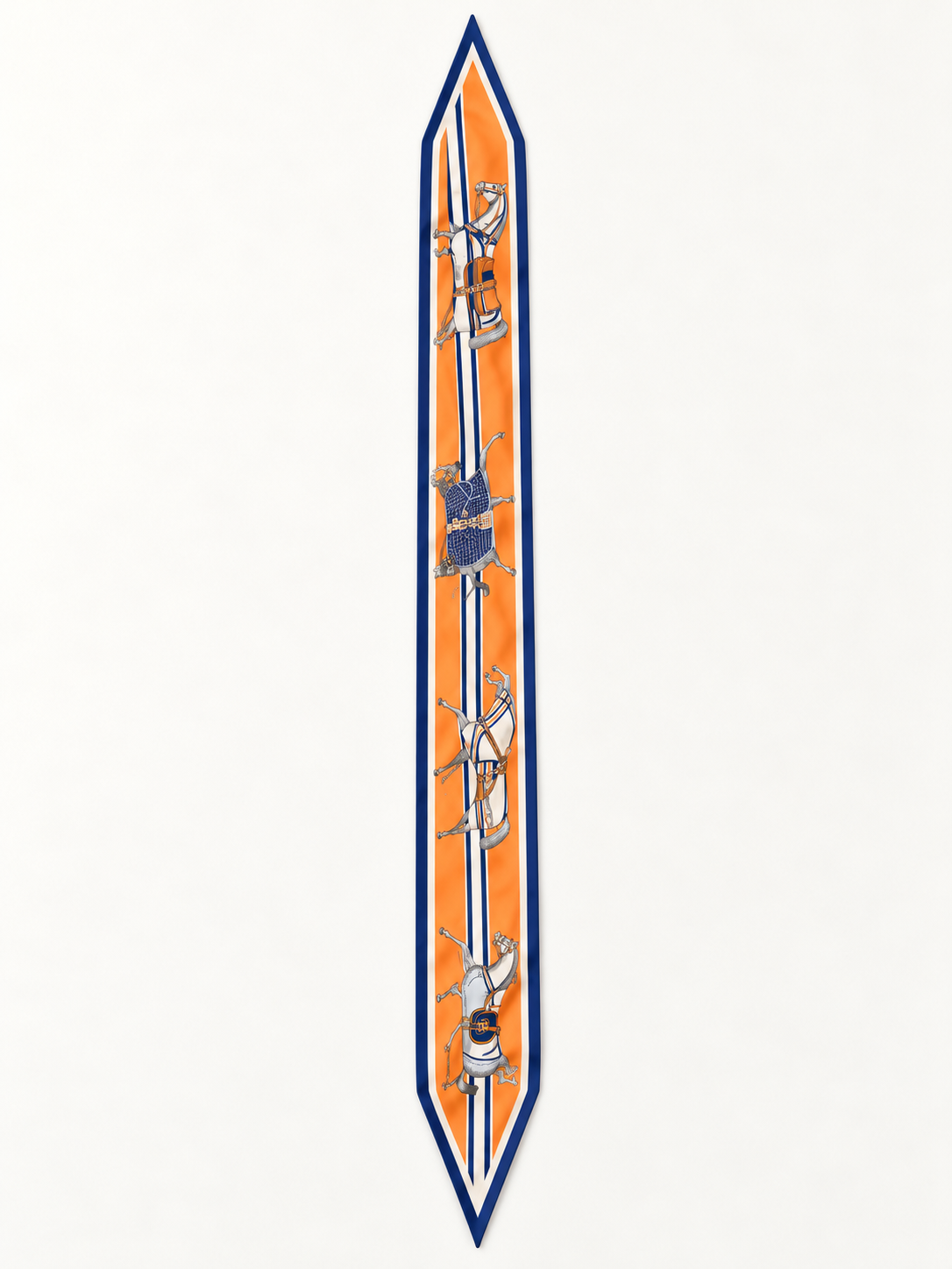 Foulard Rue Crémieux, vue entièrement ouverte, format 145 × 15 cm — visuel reconstitué