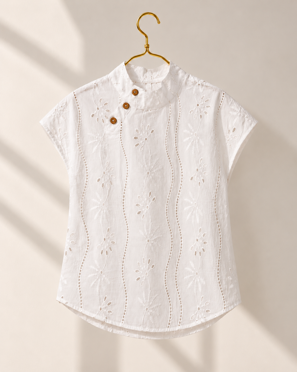 Haut Cadet blanc sur cintre