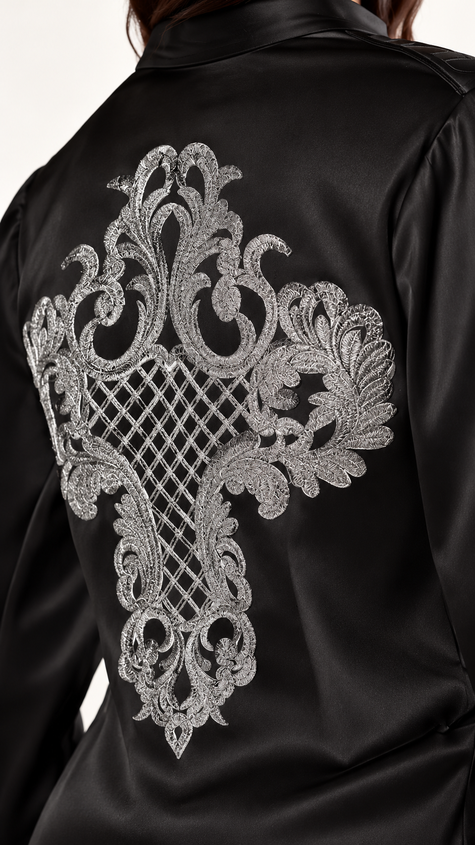 Chemise Thémis, noire — détail des finitions